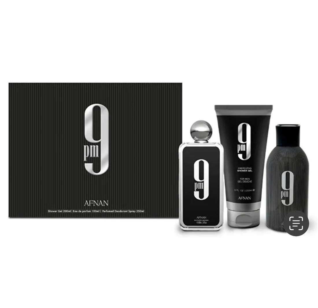 SET DE REGALO 9 AM POUR FEMME

9 AM POUR FEMME 100ML EDP

NIEBLA CORPORAL 150ML

LOCIÓN CORPORAL 100ML

GEL DE DUCHA 100ML

NOTAS DE PERFUME

Notas de salida: mandarina, bergamota y pomelo

Notas medias: grosella negra y frambuesa

Notas de base: almizcle